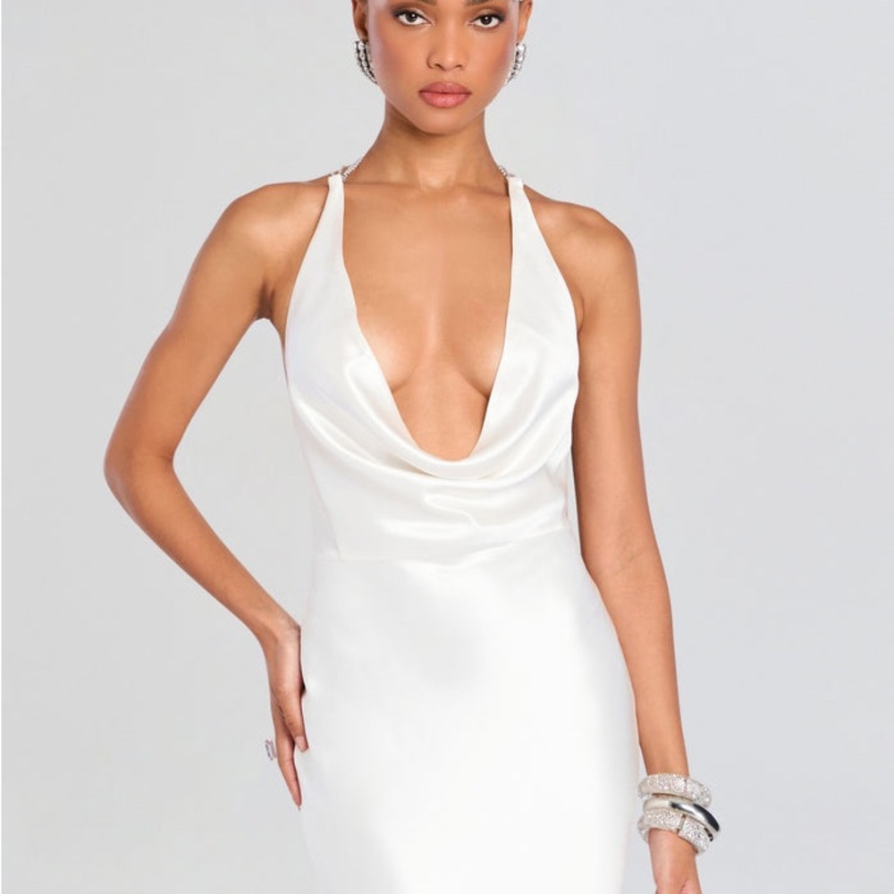 Retrofete Elegant White Satin Halter Backless Dress - Picture 4 of 7